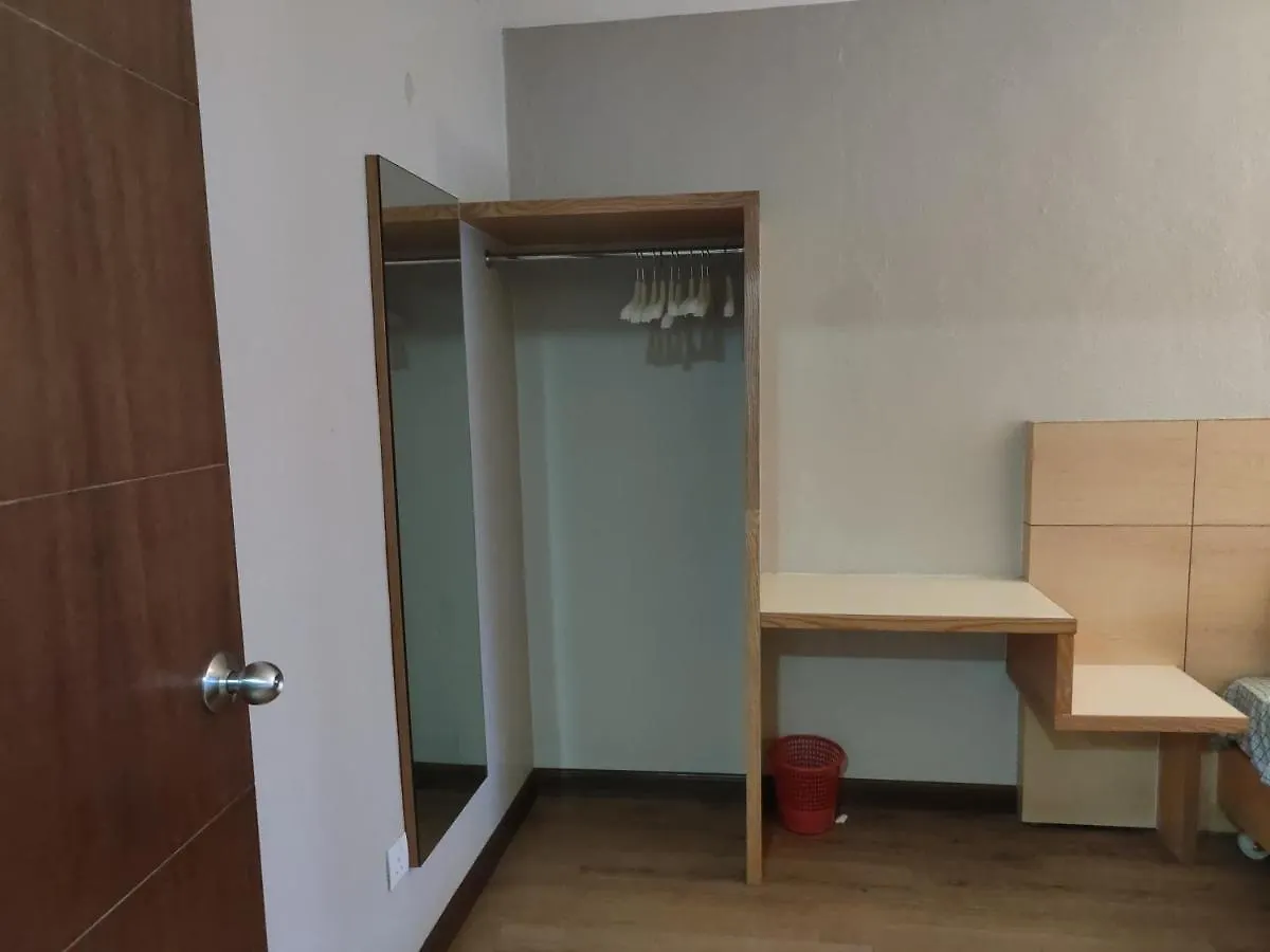 Ty Suites George Town 0*,  Malezya